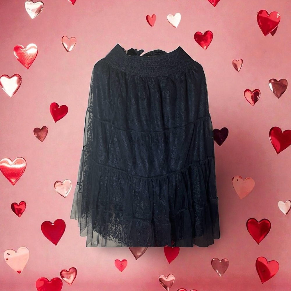 Woman’s small Elegant Black Lace Skirt
